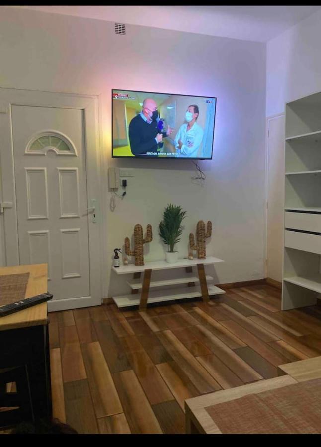 Studio Meuble Tout Equipe!! Boujan-sur-Libron Exteriör bild